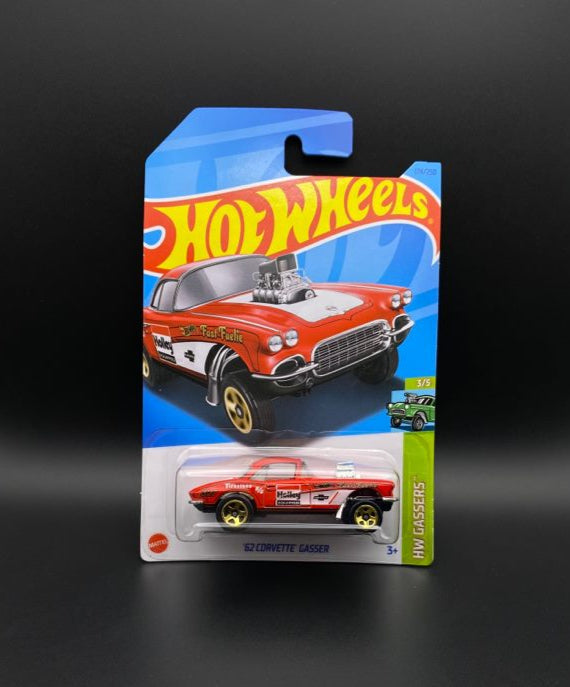 ホットウィール　62 Corvette Gasser　純正プロテクター付き Amazon.com: Hot Wheels 2022 - '62 Corvette Gasser - HW Drag