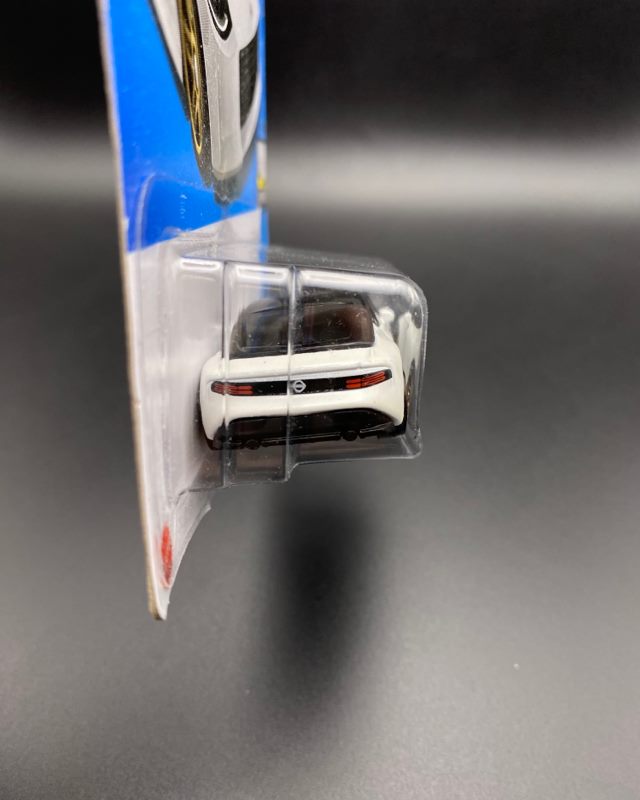 HOT WHEELS - NISSAN Z PROTRO (2022) - FACTORY FRESH 5/10