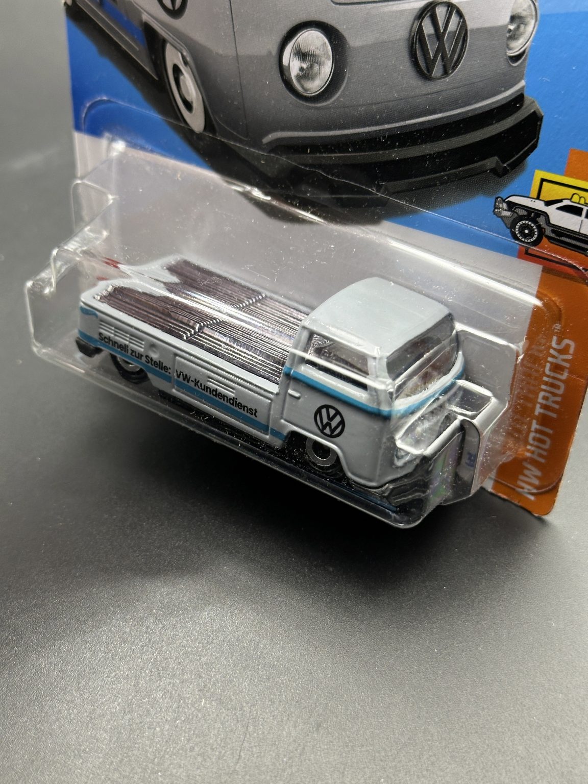HOT WHEELS - VOLKSWAGEN T2 PICKUP (2024) - HW HOT TRUCKS 1/10