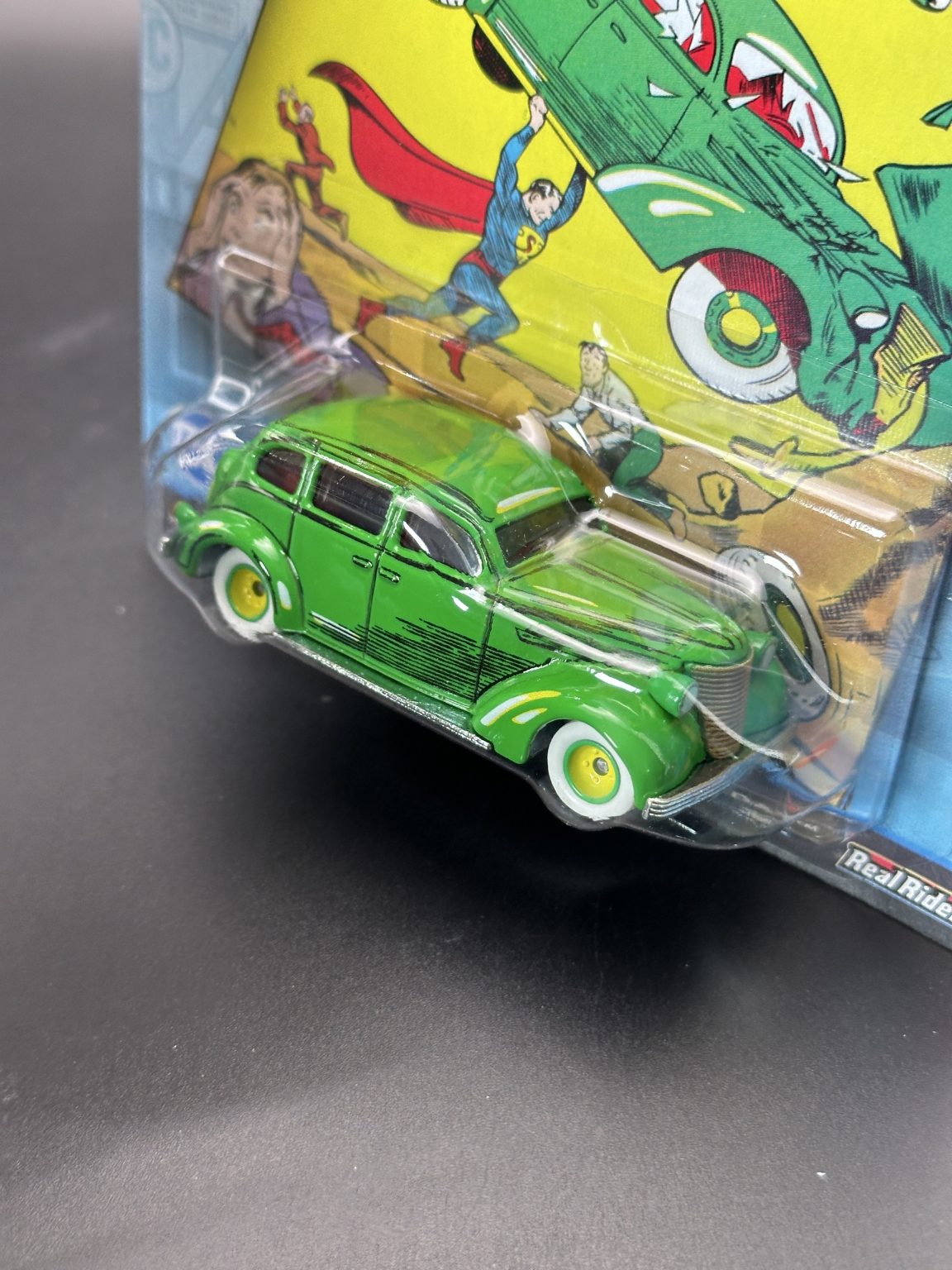 HOT WHEELS - ACTION COMICS #1 ACTION SEDAN (2024) - POP CULTURE MIX 6
