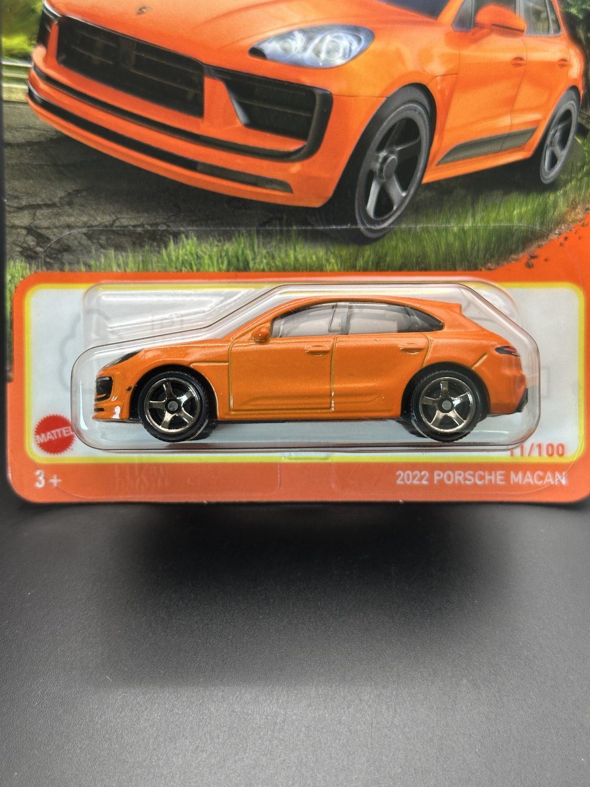 MATCHBOX - 2022 PORSCHE MACAN - 11/100 - DIECAST