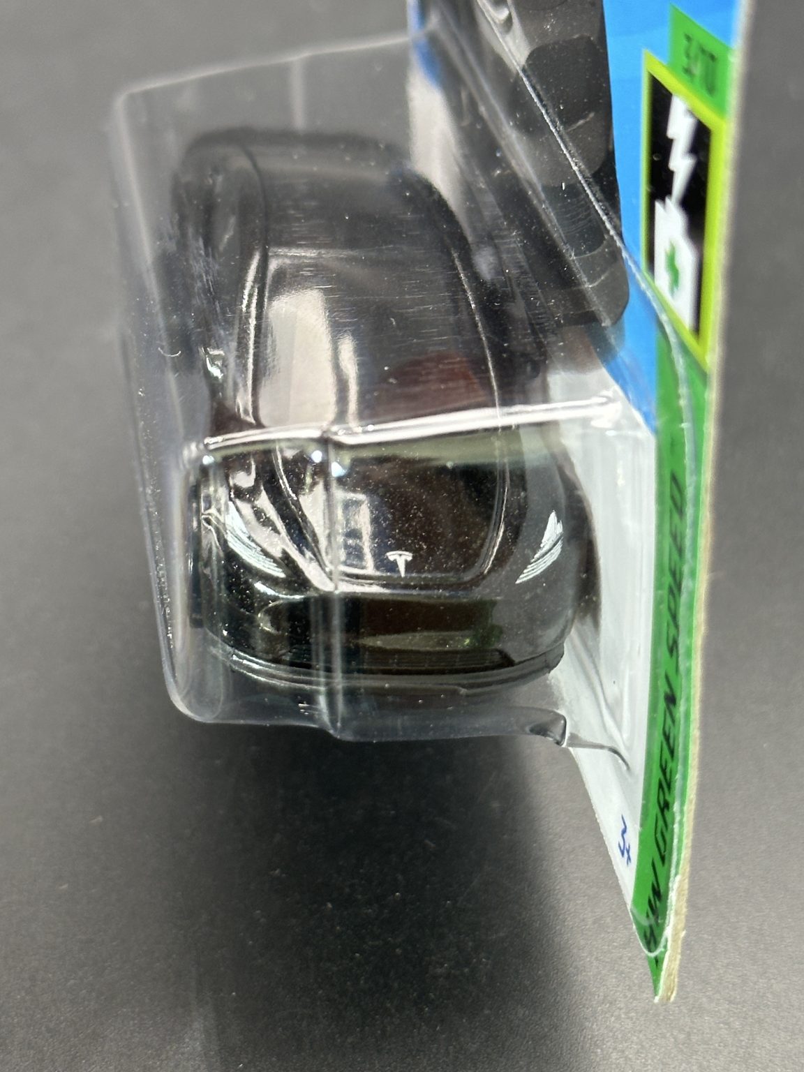 HOT WHEELS - TESLA MODEL Y (2024) - HW GREEN SPEED 3/10