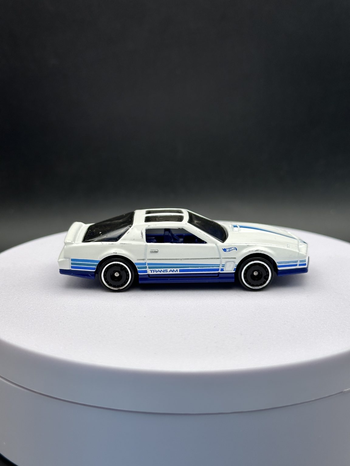HOT WHEELS - 1984 PONTIAC FIREBIRD (2023) - MUSCLE MANIA 8/10 (LOOSE)