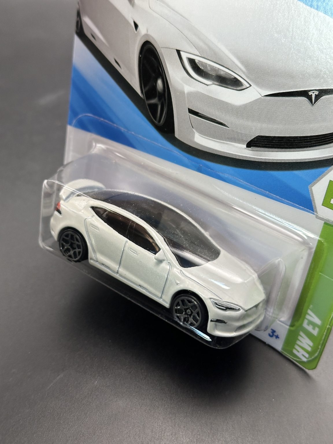 HOT WHEELS - TESLA MODEL S PLAID (2025) - HW EV 1/10