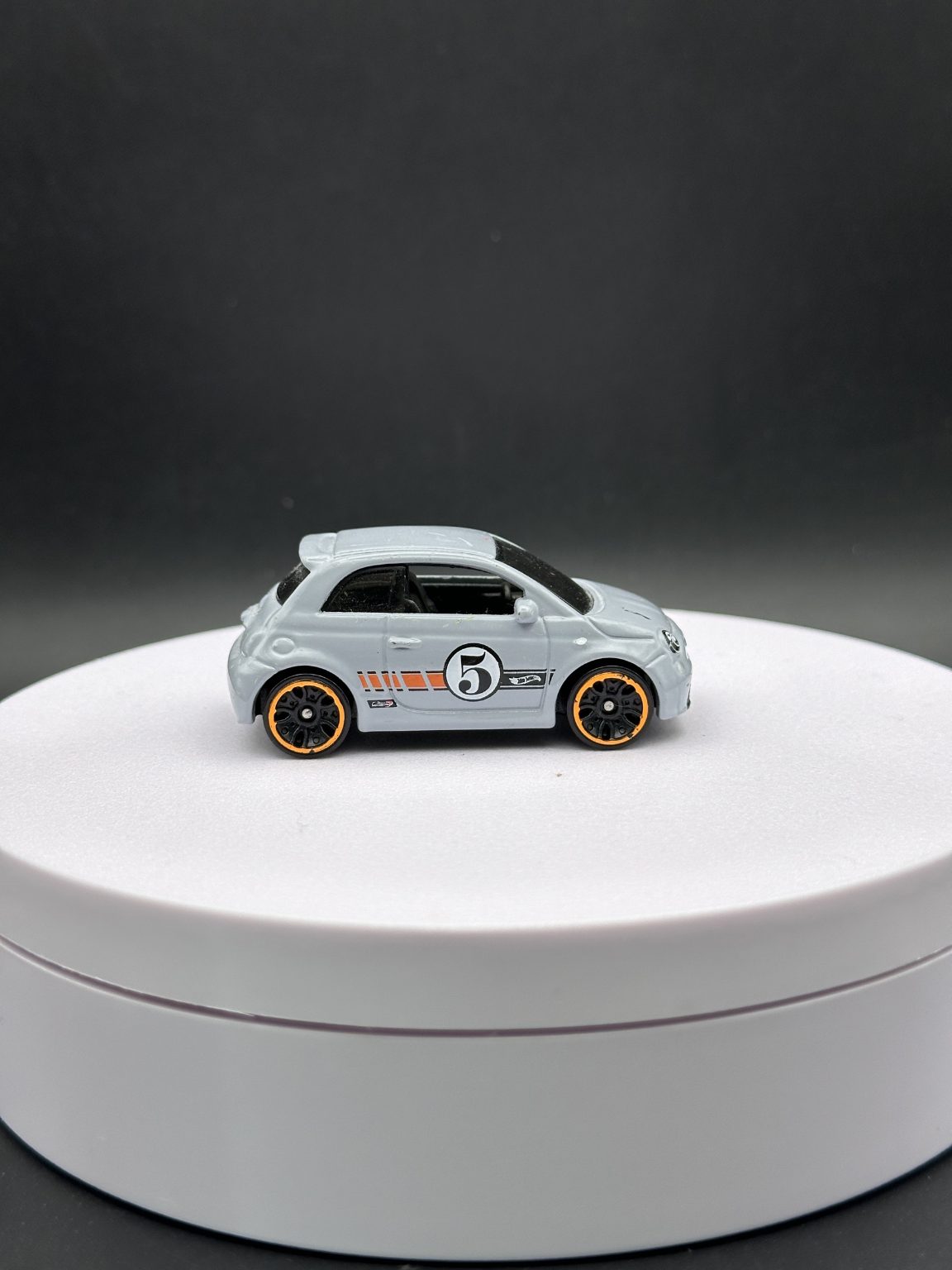 HOT WHEELS - FIAT 500e (2024) - COMPACT KINGS 2/5 - LOOSE
