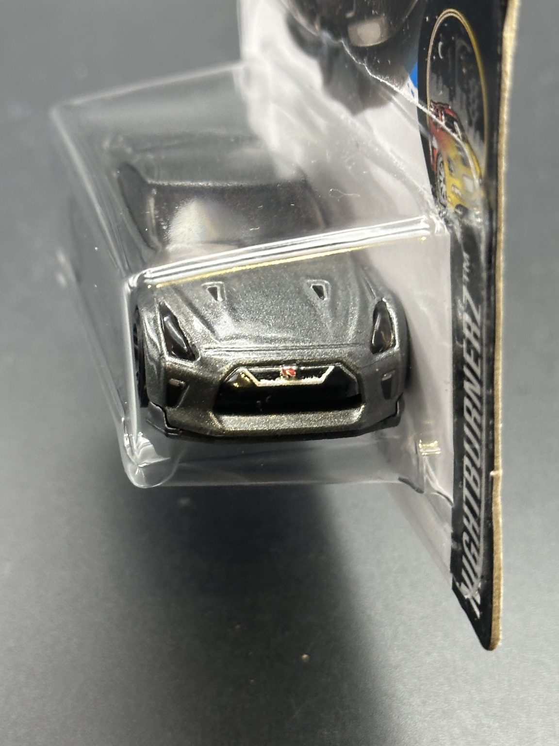 HOT WHEELS - 17 NISSAN GTR R35 (2017) - HW NIGHTBURNERZ 1/10