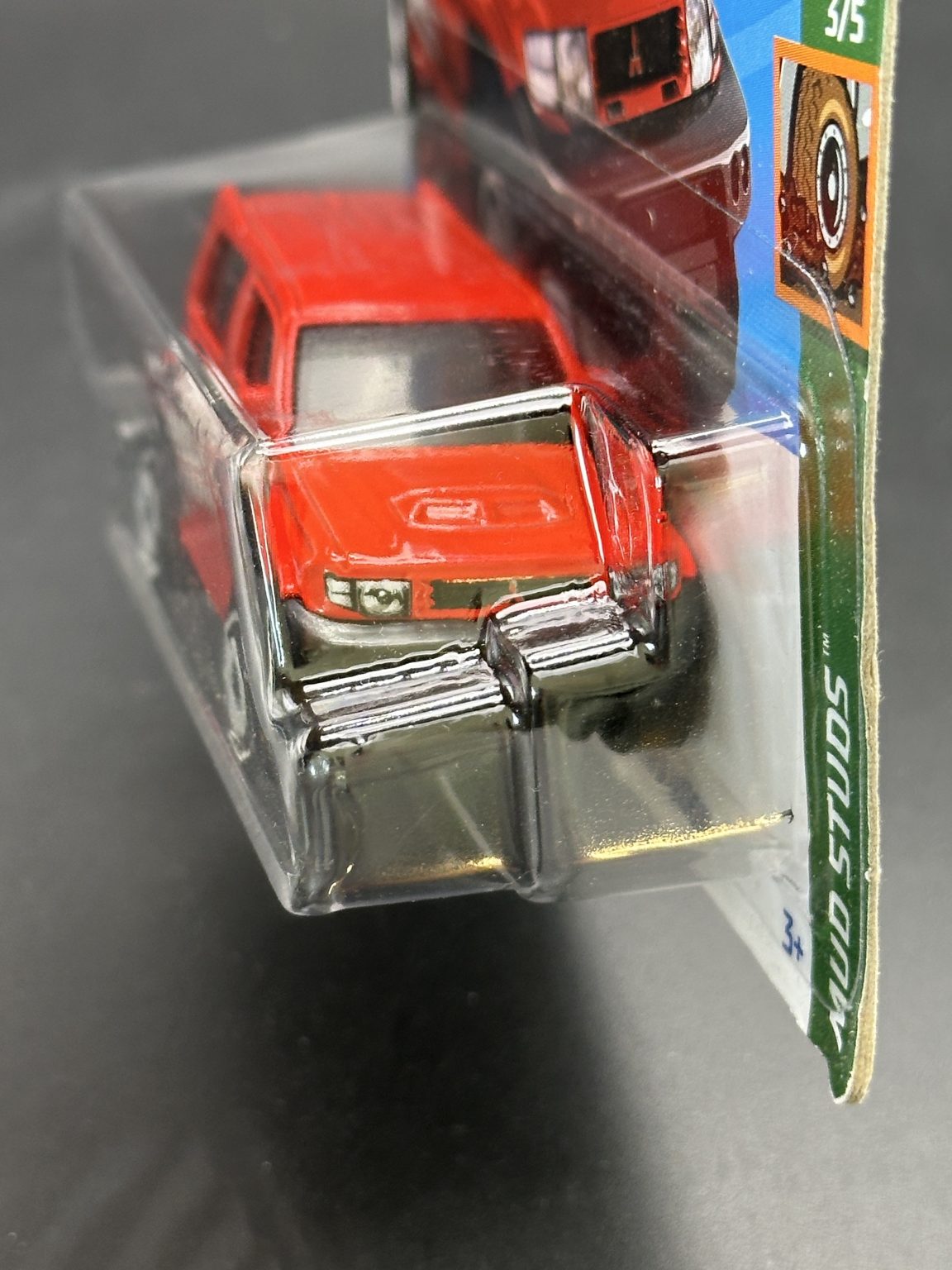HOT WHEELS - MITSUBISHI PAJERO EVOLUTION (2023) - MUD STUDS 3/5