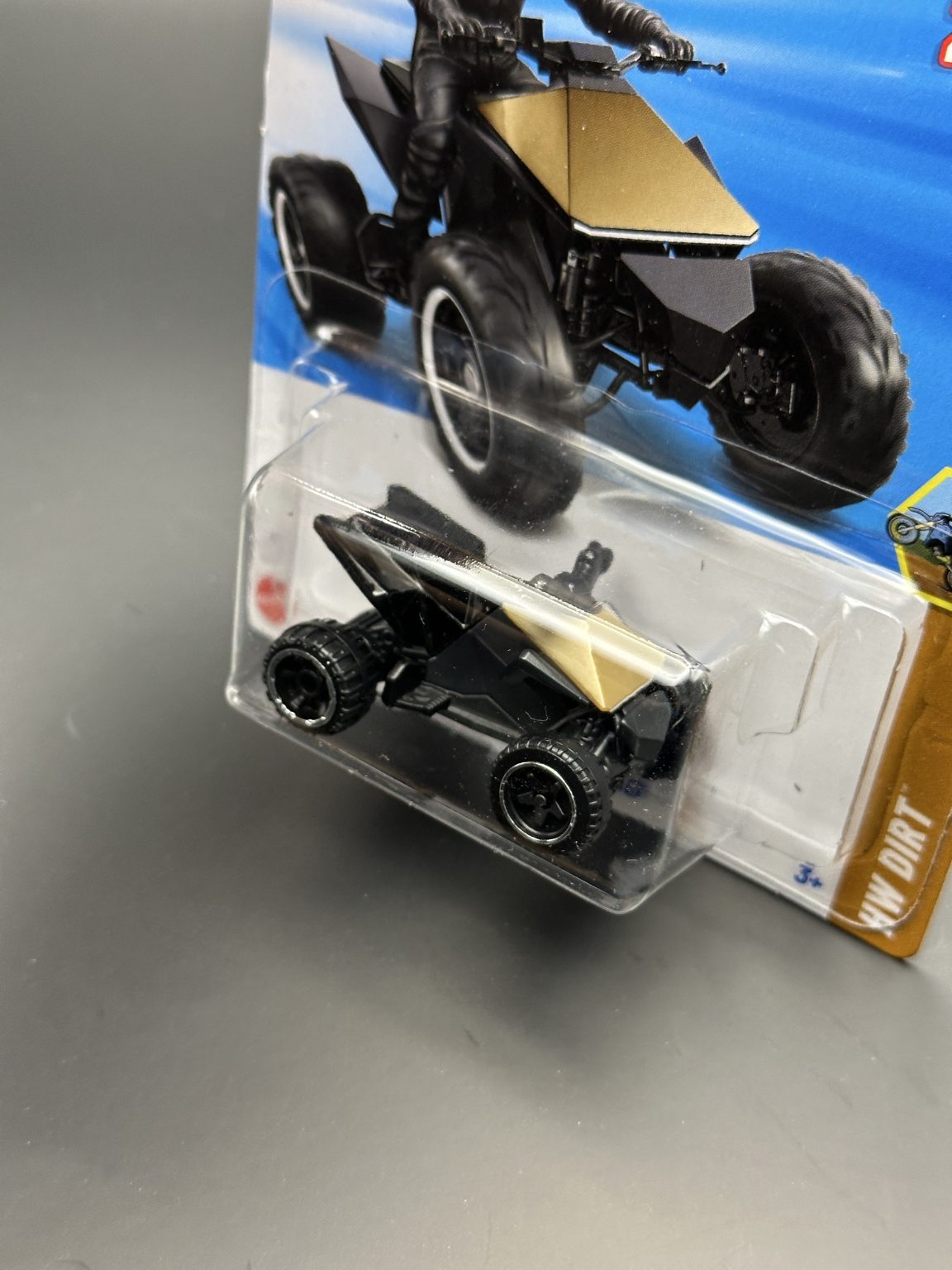 HOT WHEELS - TESLA CYBERSQUAD (2025) - HW DIRT 4/10