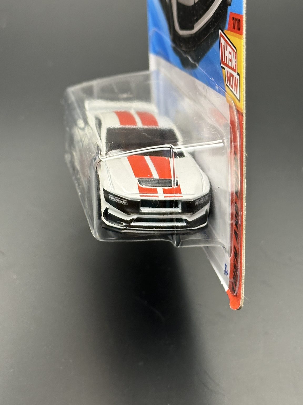 HOT WHEELS - FORD MUSTANG DARK HORSE (2025) - HW THEN AND NOW 7/10