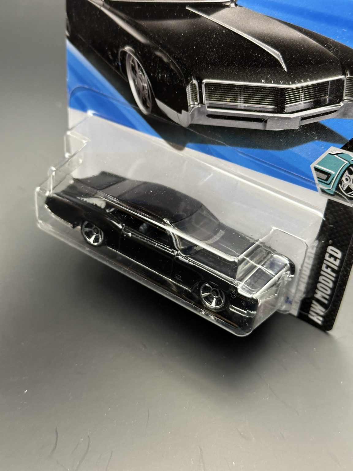 HOT WHEELS - 66 BUICK RIVIERA (2025) - HW MODIFIED 2/5
