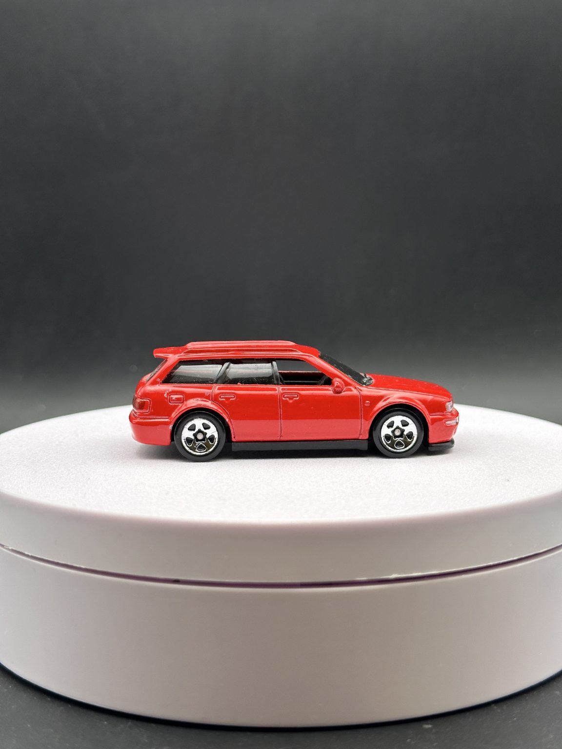 HOT WHEELS - 94 AUDI AVANT RS2 (2024) - FACTORY FRESH 9/10 (LOOSE)