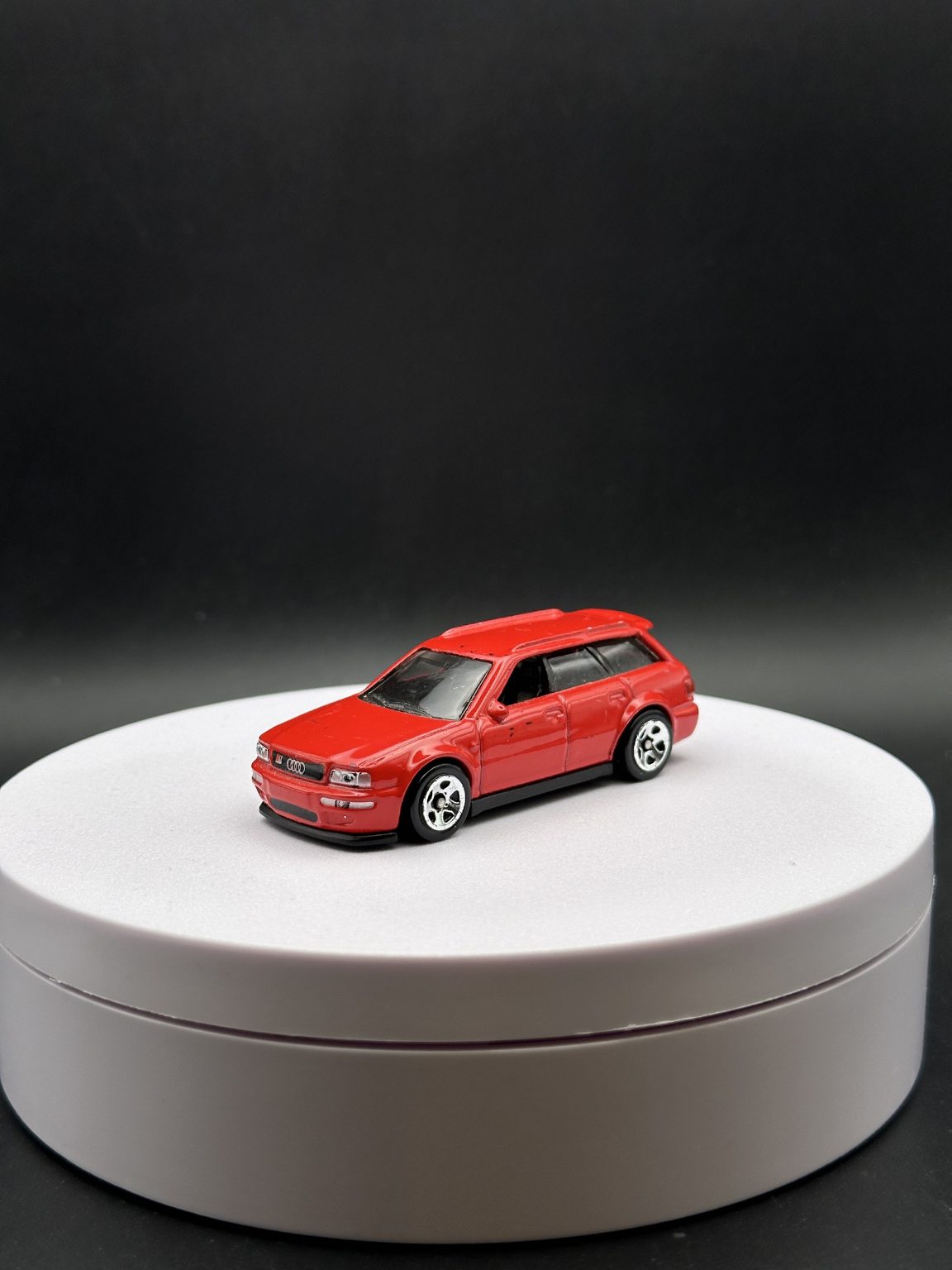 HOT WHEELS - 94 AUDI AVANT RS2 (2024) - FACTORY FRESH 9/10 (LOOSE)