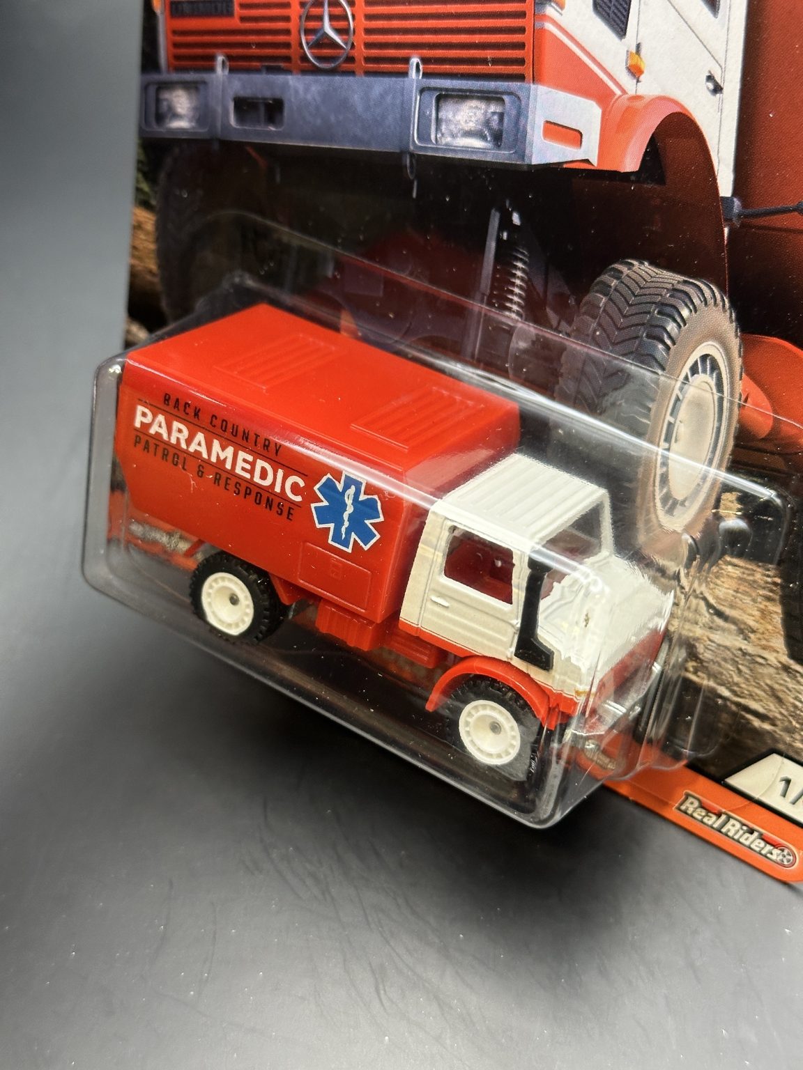 HOT WHEELS - 88 MERCEDES UNIMOG U1300 (2020) - CAR CULTURE WILD TERRAIN 1/5
