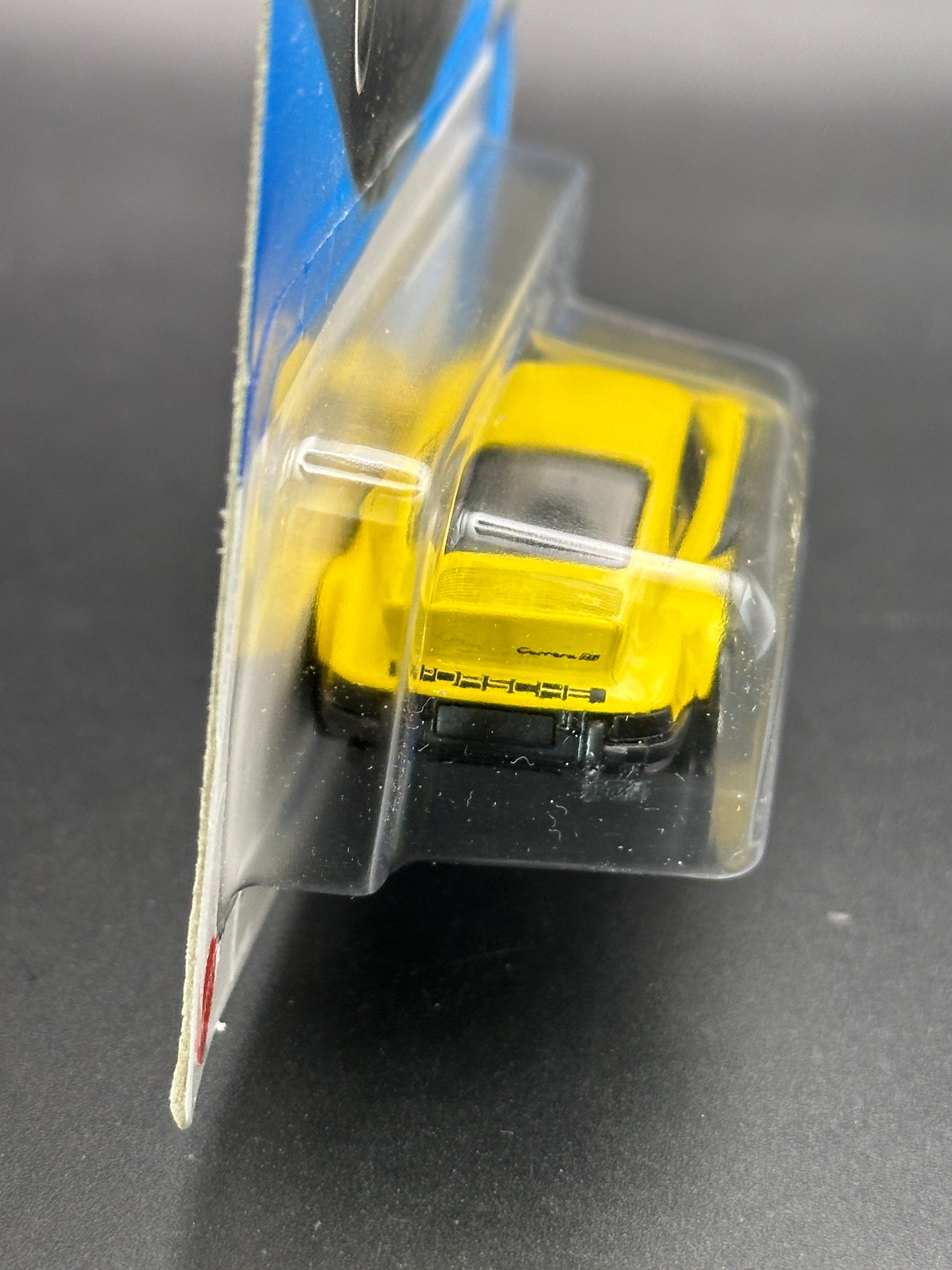 HOT WHEELS - PORSCHE 911 CARRERA RS 2.7 (2024) - FACTORY FRESH 4/10