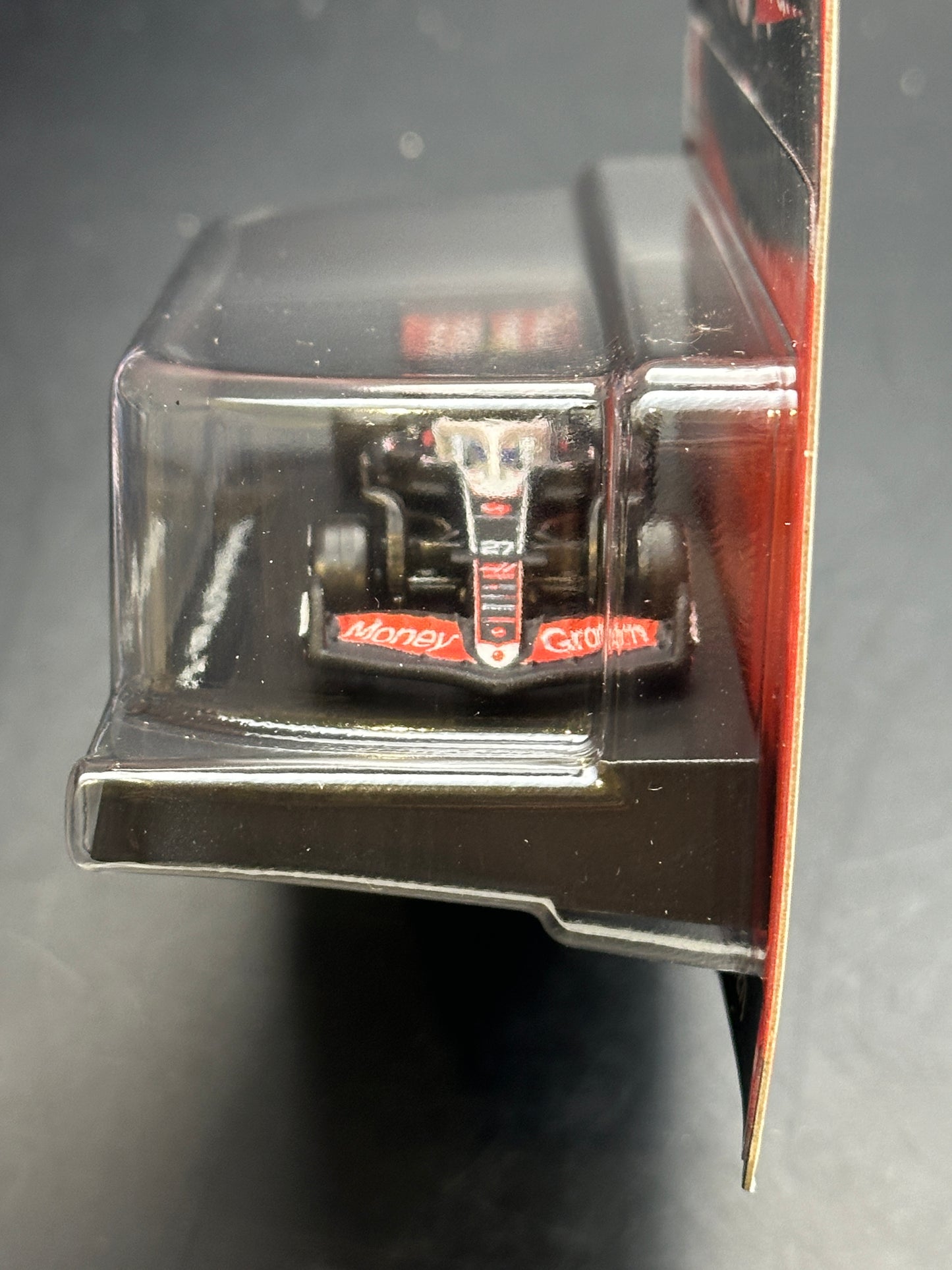 HOT WHEELS - KEVIN MAGNUSSEN MONEY GRAM HAAS F1 TEAM VF-24 #27 (2025) - FORMULA 1 SERIES