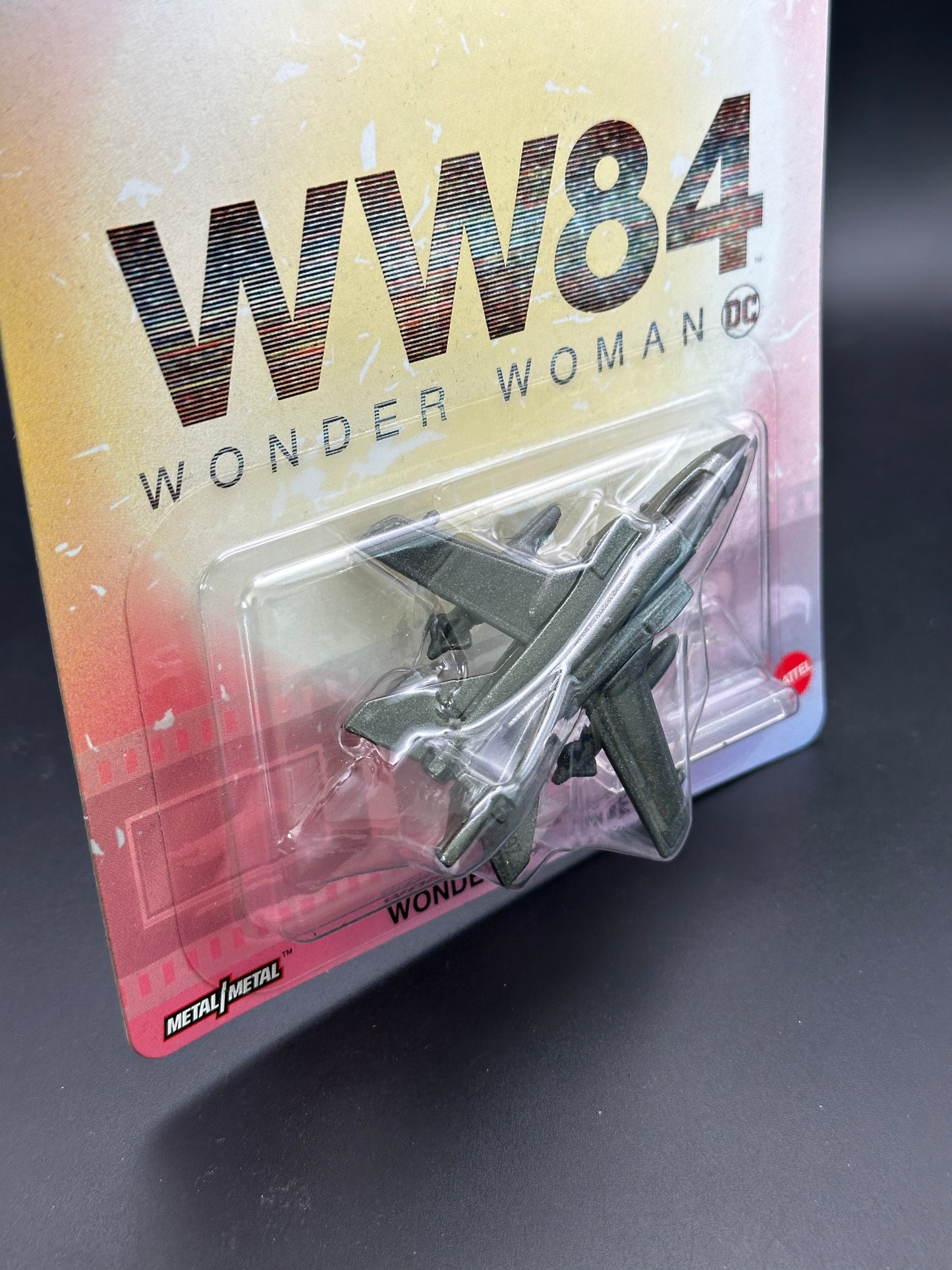 HOT WHEELS - WONDER WOMAN JET (2022) - REPLICA ENTERTAINMENT WONDER WOMAN 1984