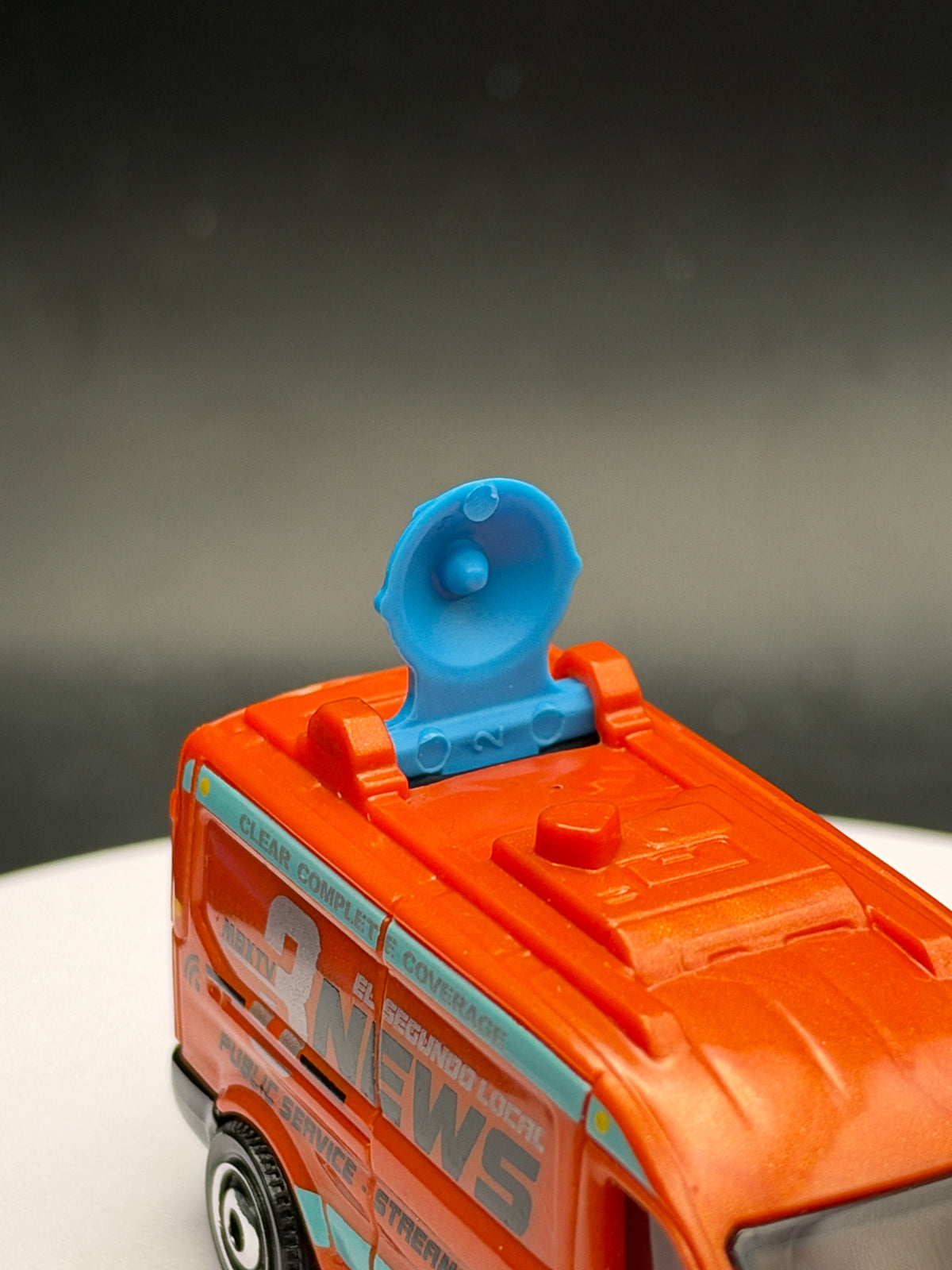 MATCHBOX - 14 FORD TRANSIT NEWS VAN - DIECAST - LOOSE