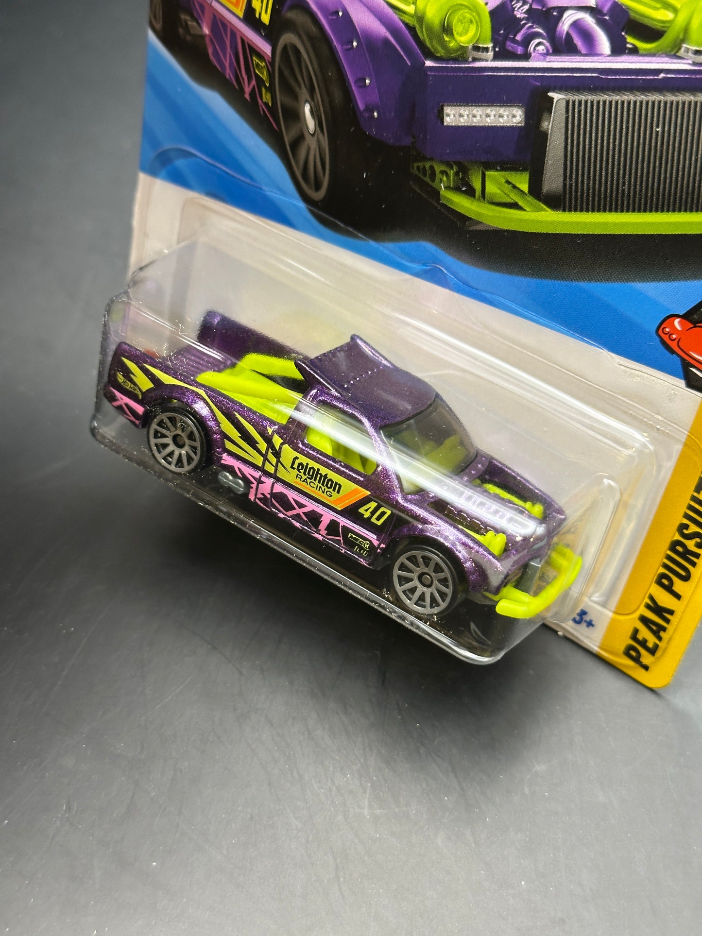 HOT WHEELS - LIMITED GRIP (2025) - HW PEAK PURSUIT 6/10