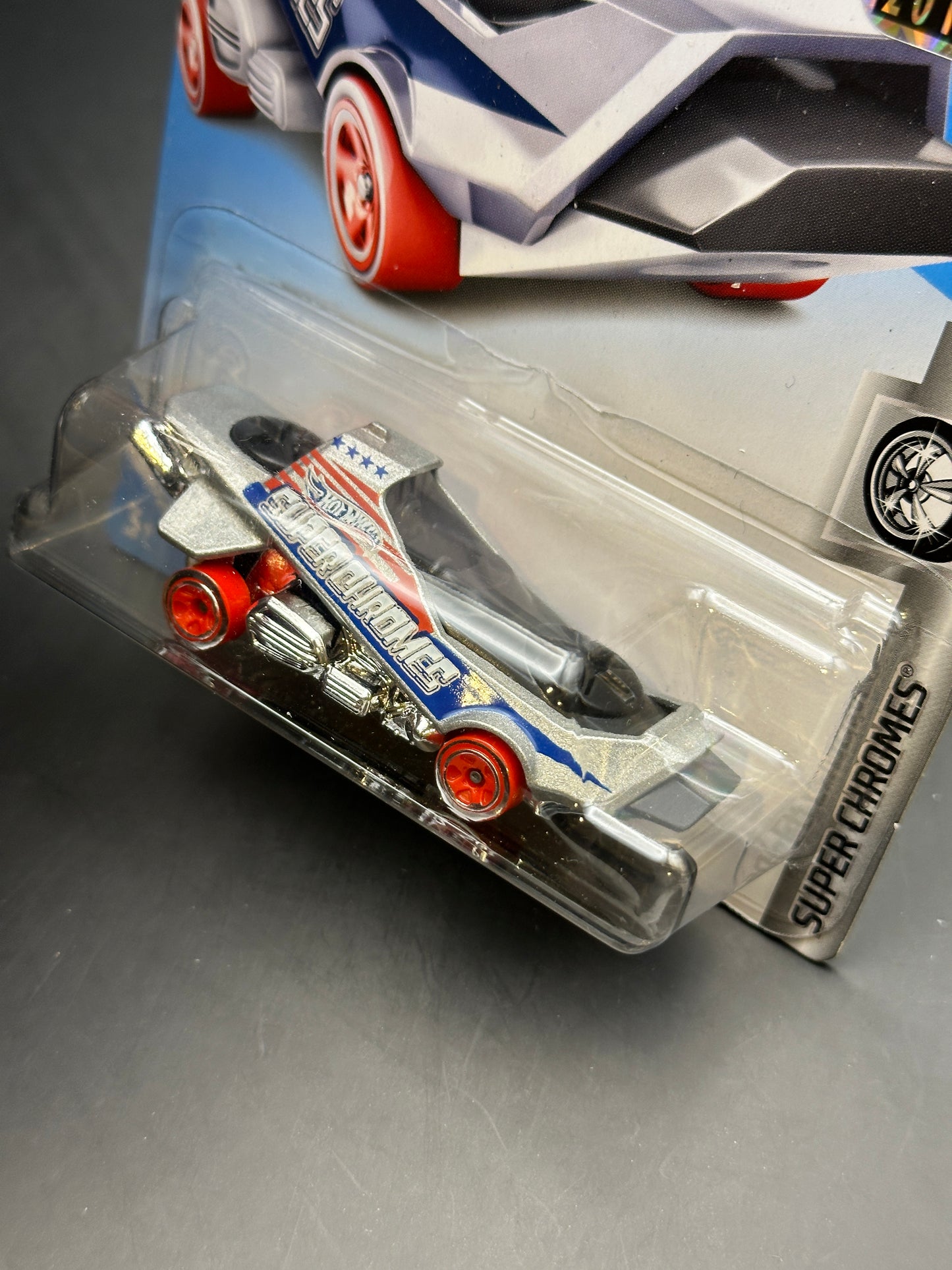 HOT WHEELS - HOVER AND OUT (2019) - HW SUPER CHROMES 2/5