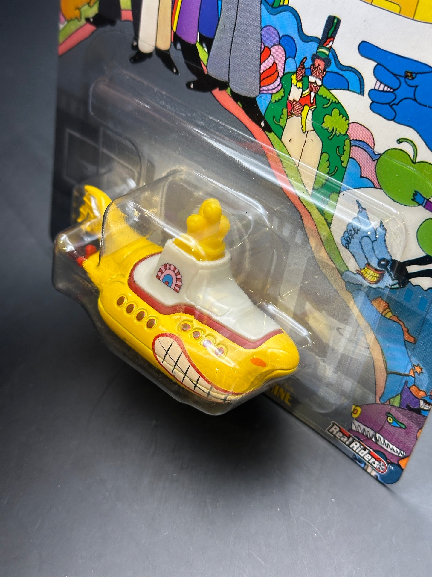 HOT WHEELS - THE BEATLES YELLOW SUBMARINE (2019) - REPLICA ENTERTAINMENT THE BEATLES