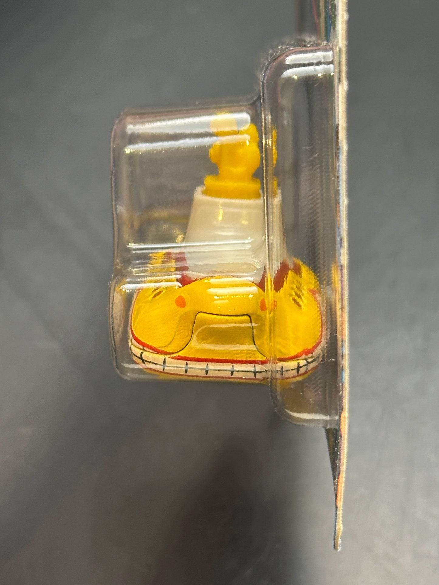 HOT WHEELS - THE BEATLES YELLOW SUBMARINE (2019) - REPLICA ENTERTAINMENT THE BEATLES