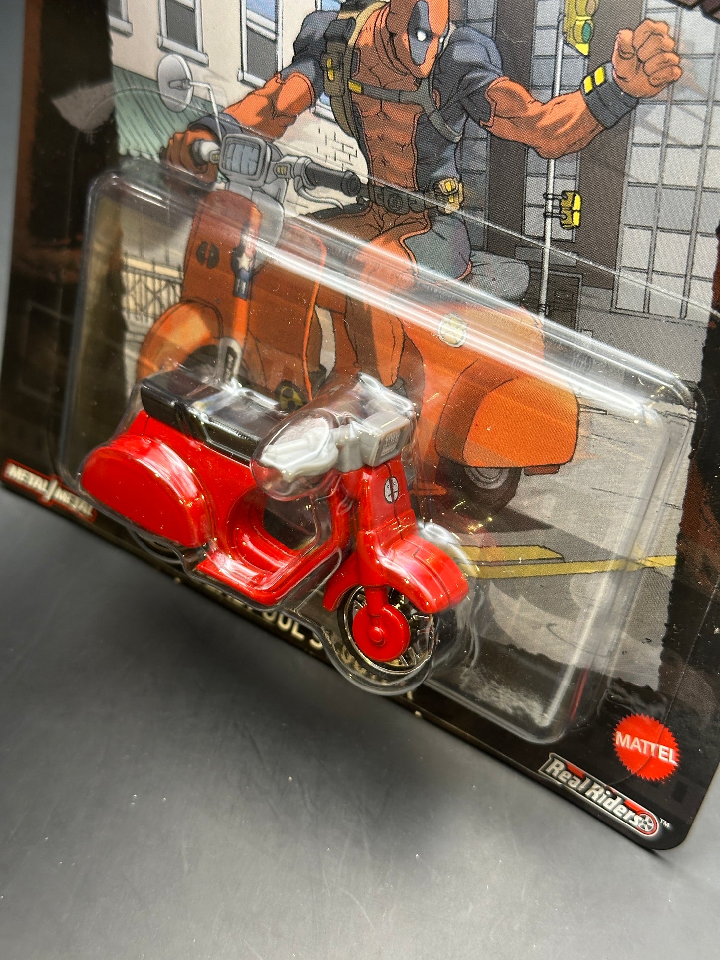 HOT WHEELS - DEADPOOL SCOOTER (2021) - REPLICA ENTERTAINMENT DEADPOOL