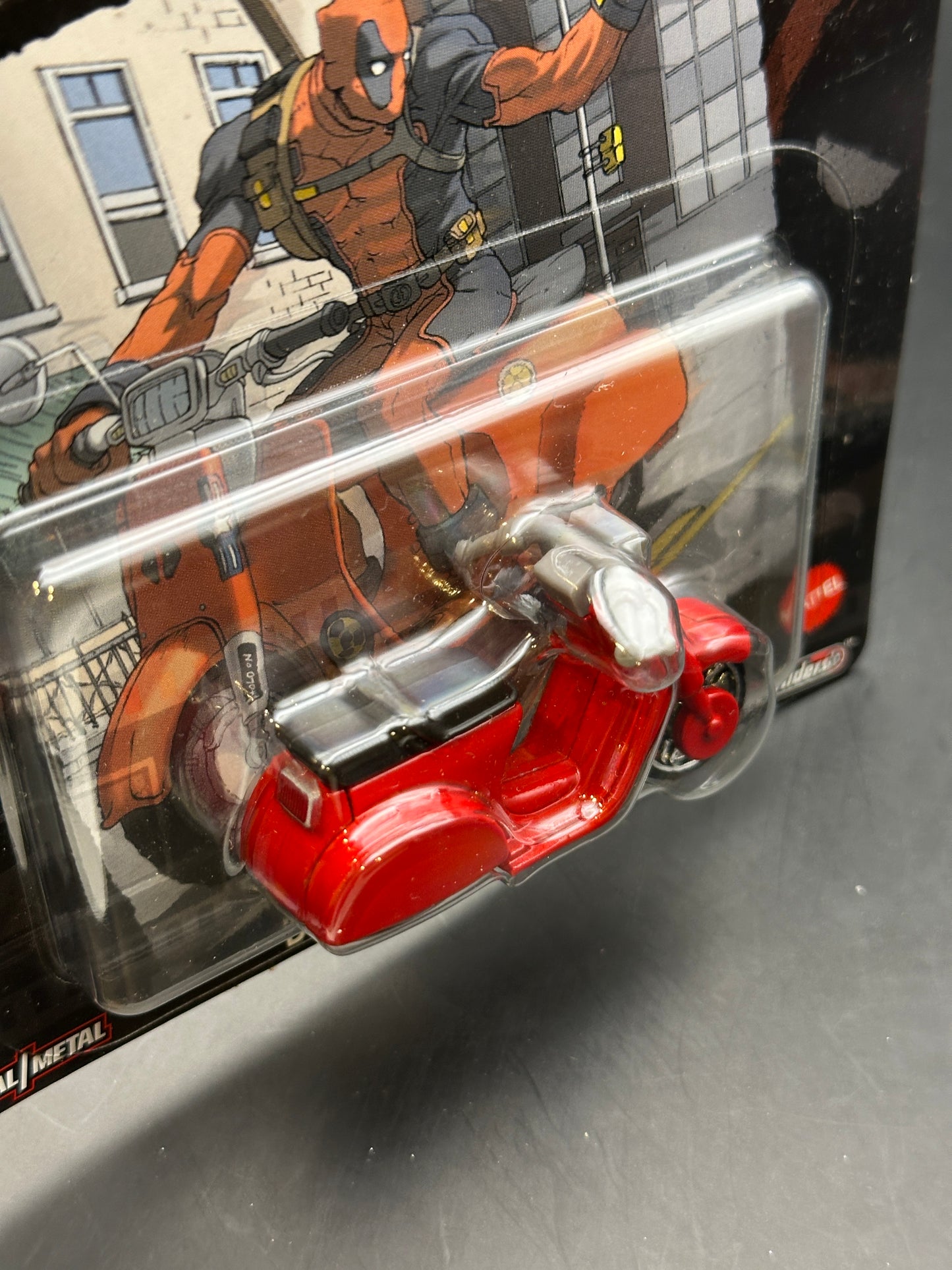 HOT WHEELS - DEADPOOL SCOOTER (2021) - REPLICA ENTERTAINMENT DEADPOOL