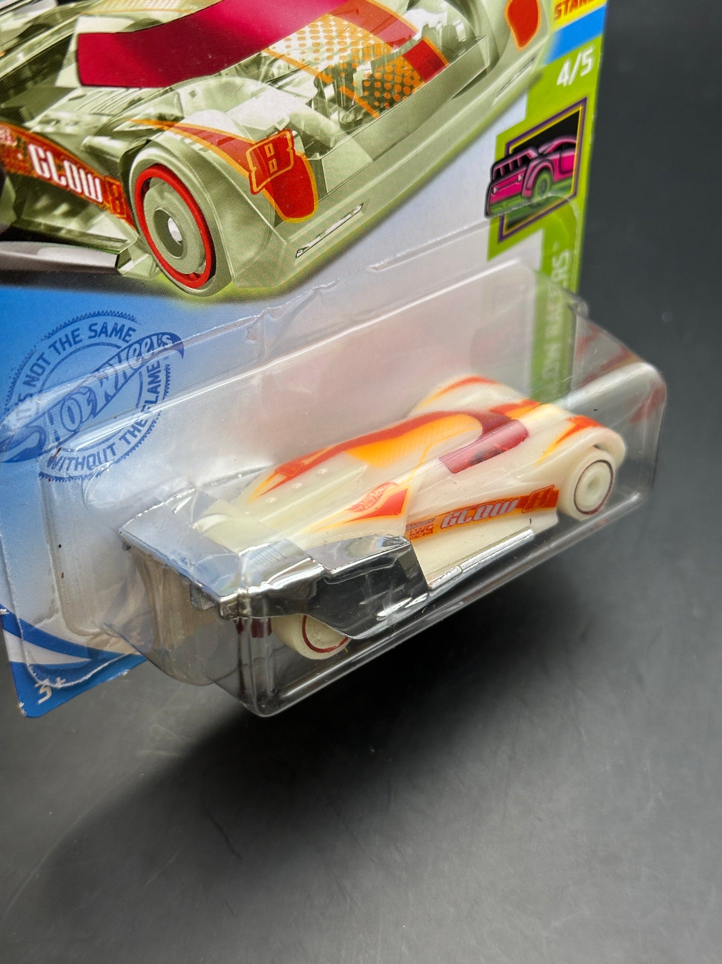 HOT WHEELS - LINDSTER PROTOTYPE (2021) - HW GLOW RACERS 4/5
