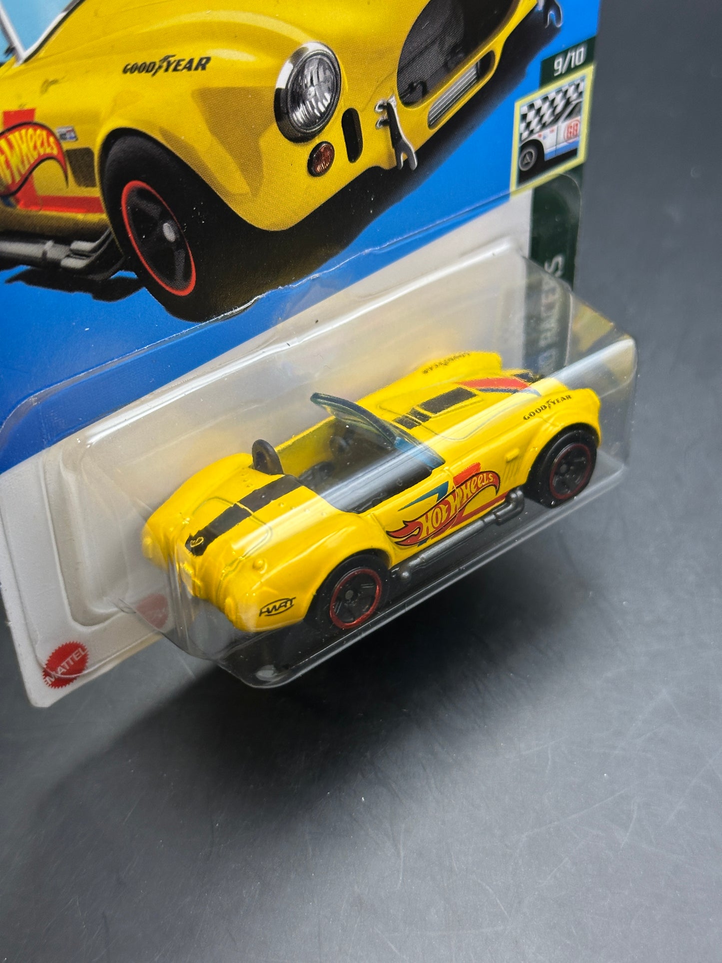 HOT WHEELS - SHELBY COBRA 427 S/C (2022) - HW RETRO RACERS 9/10