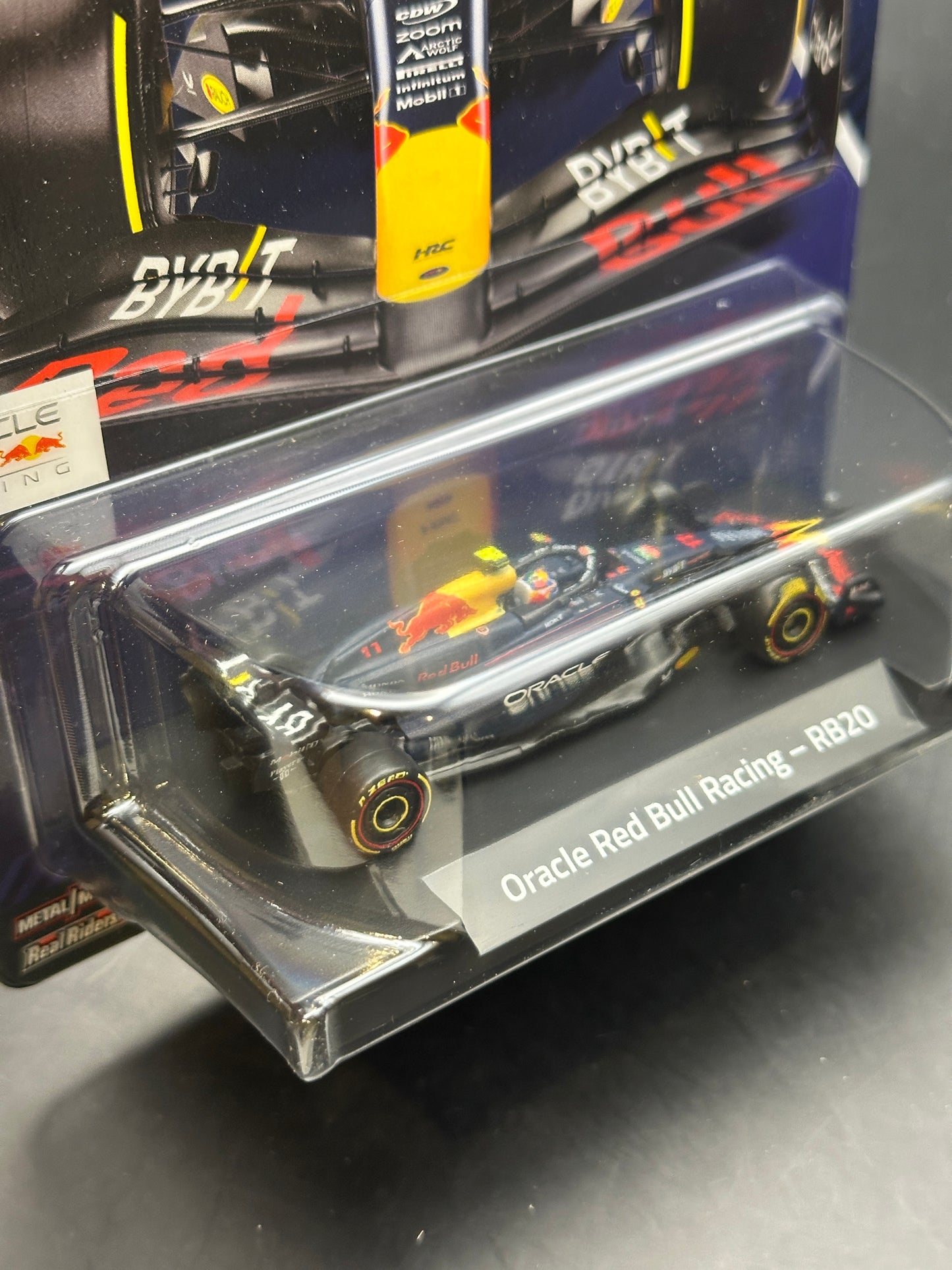 HOT WHEELS - SERGIO PEREZ ORACLE RED BULL RACING RB20 #11 (2025) - FORMULA 1 SERIES