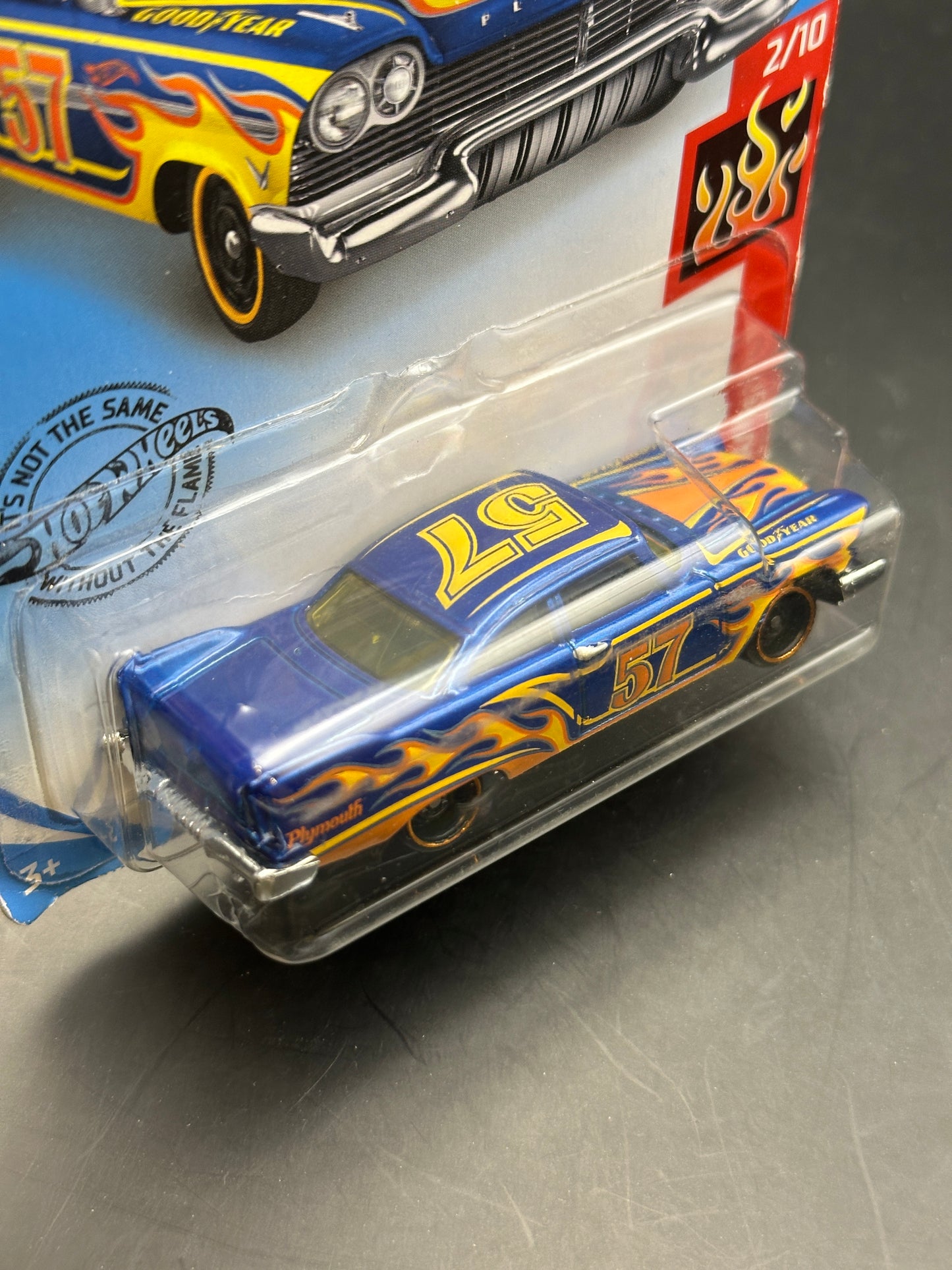 HOT WHEELS - 57 PLYMOUTH FURY (2020) - HW FLAMES 2/10