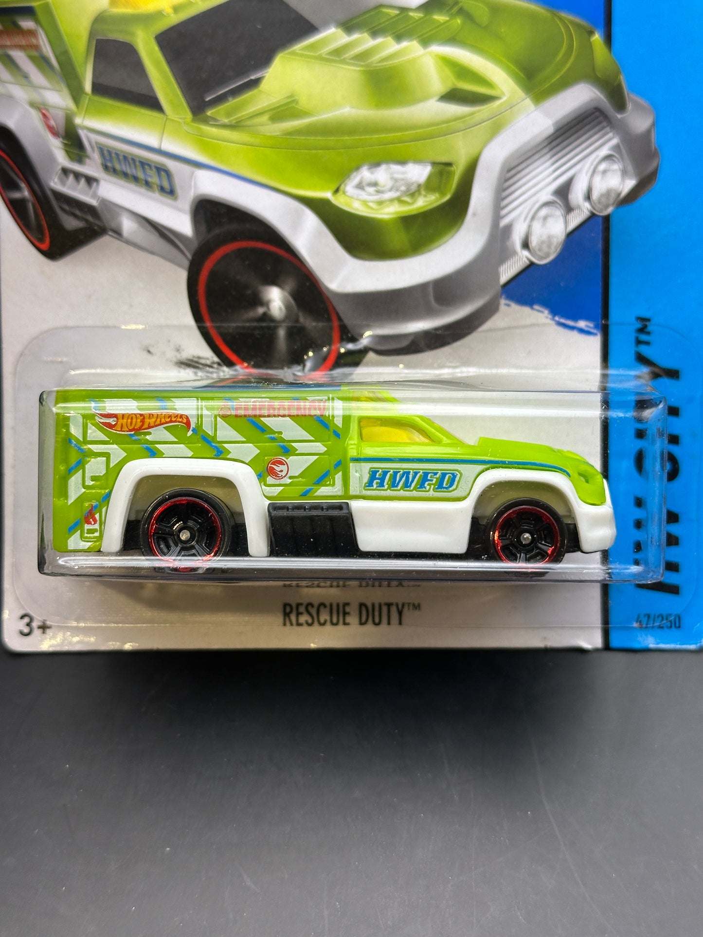 HOT WHEELS - RESCUE DUTY - TREASURE HUNT (2014) - HW CITY