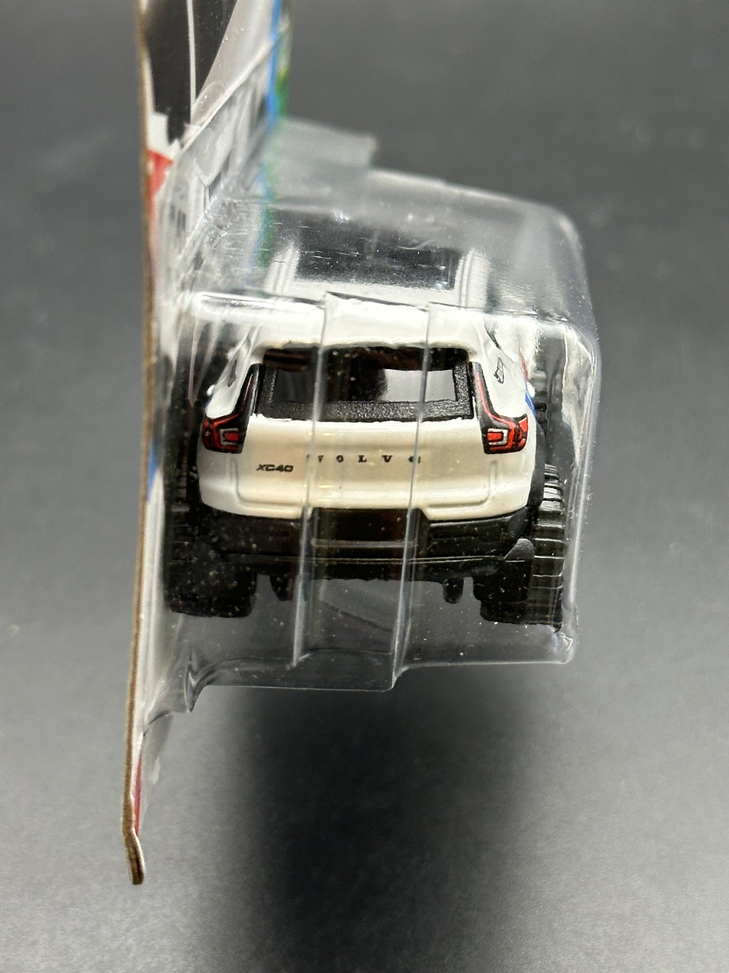 HOT WHEELS - VOLVO XC40 RECHARGE (2024) - GREEN SPEED 2/10