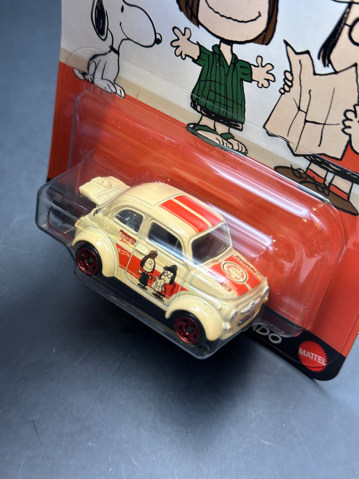 HOT WHEELS SILVER SERIES - 60s FIAT 500D MODIFICADO (2025) - PEANUTS 75 YEARS SERIES 5/5