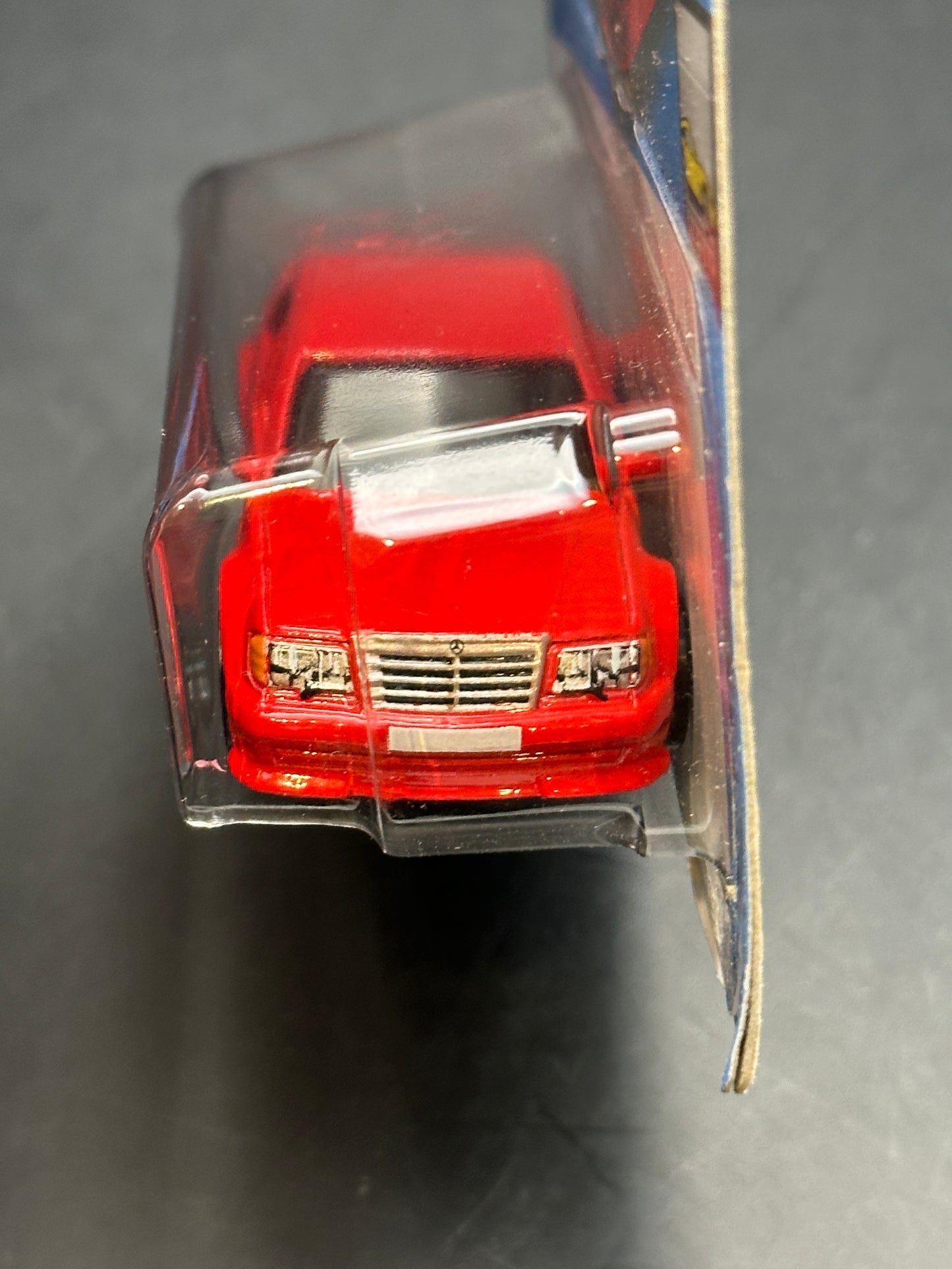 HOT WHEELS - MERCEDES BENZ 500 E (2022) - HW FACTORY FRESH 2/10