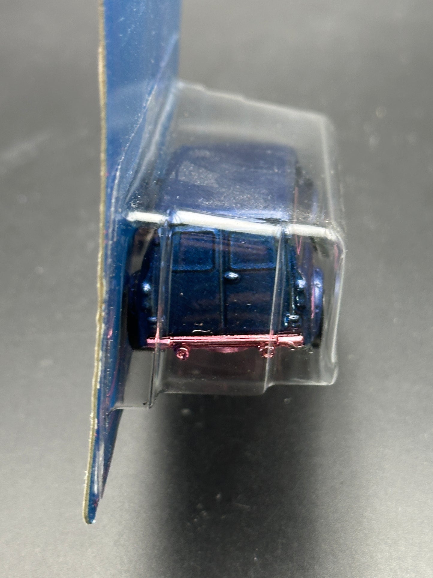 HOT WHEELS - 67 AUSTIN MINI VAN (2022) - ANNIVERSARY BLUE AND PINK SERIES 2/5