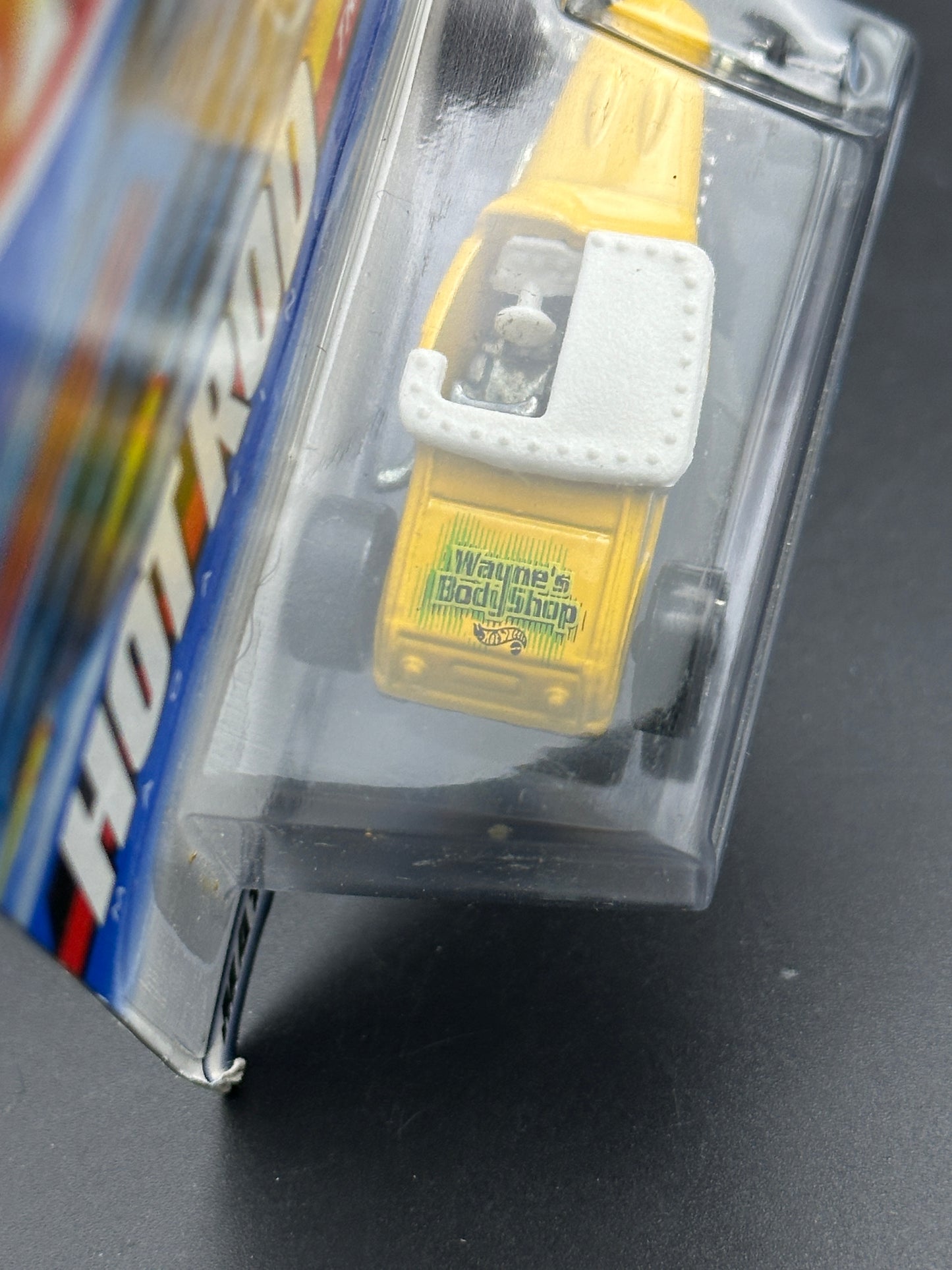 HOT WHEELS - TRACK T (2000) - HW HOT ROD MAGAZINE 2/4