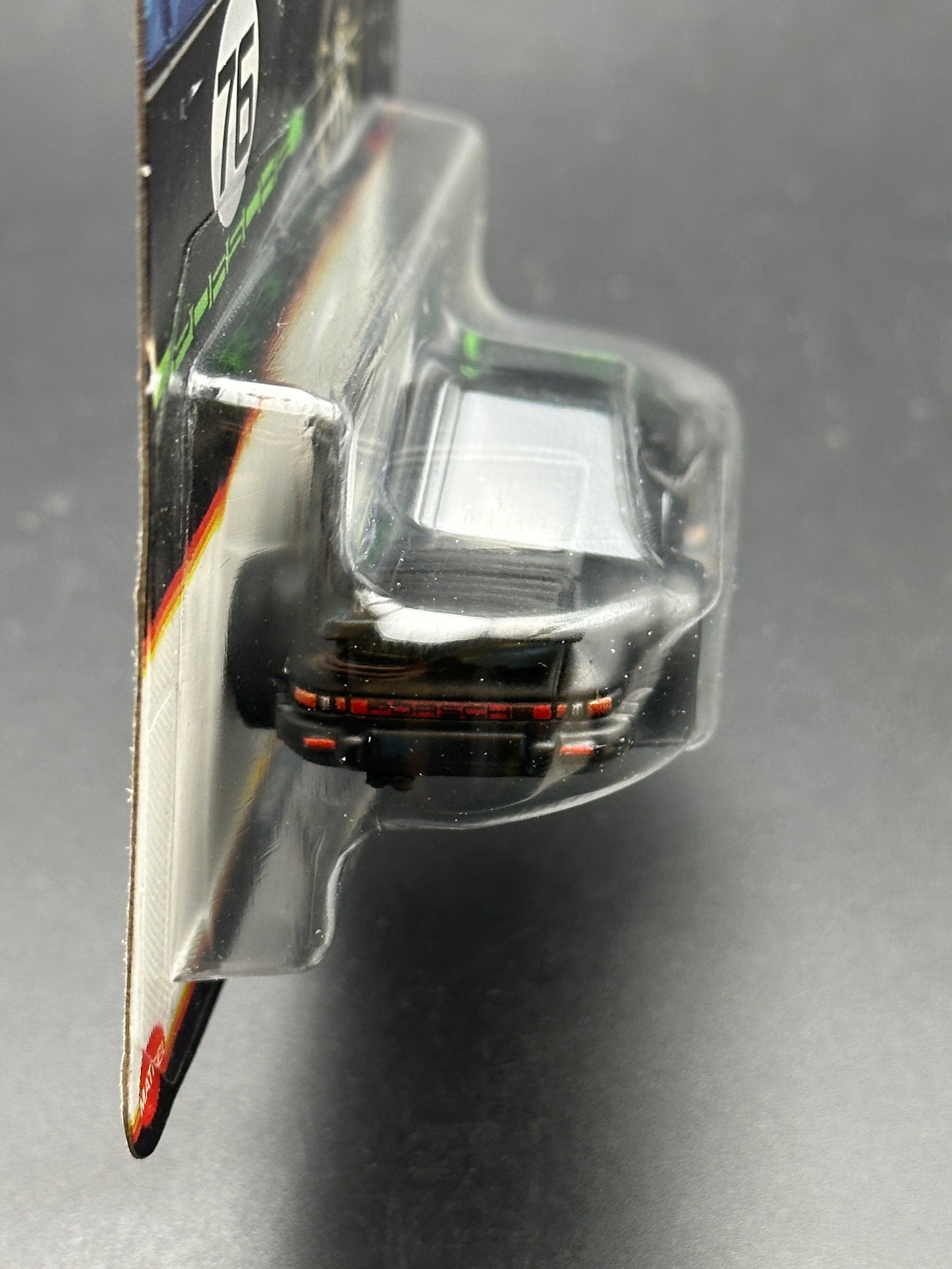 HOT WHEELS - PORSCHE 934 TURBO RSR (2025) - NEON SPEEDERS SERIES 6/8