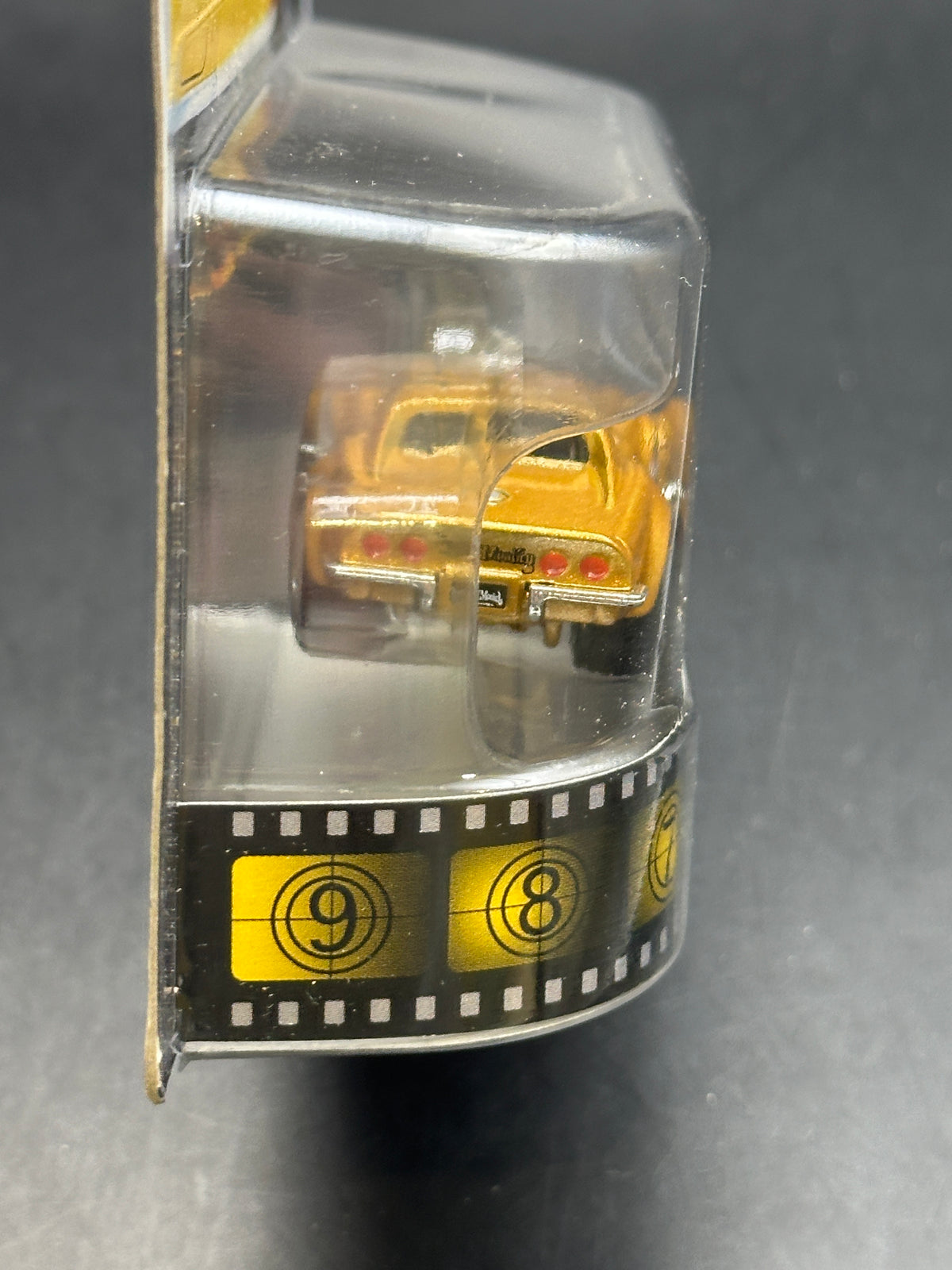 HOT WHEELS - 68 CORVETTE GAS MONKEY GARAGE (2018) - POP CULTURE