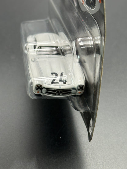 HOT WHEELS - 1954 MERCEDES BENZ 300 SL (2024) - VINTAGE RACING CLUB 1/6