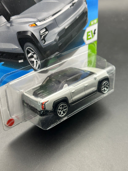HOT WHEELS - SILVERADO EV RST (2025) - HW EV 6/10