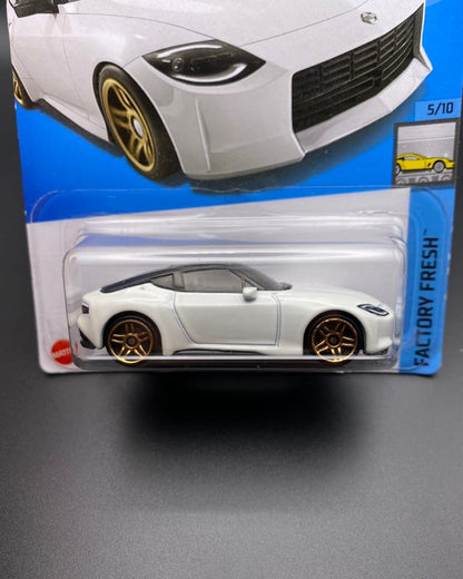HOT WHEELS - NISSAN Z PROTRO (2022) - FACTORY FRESH 5/10