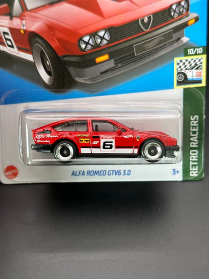 HOT WHEELS - ALFA ROMEO GTV6 3.0 (2023) - RETRO RACERS 10/10