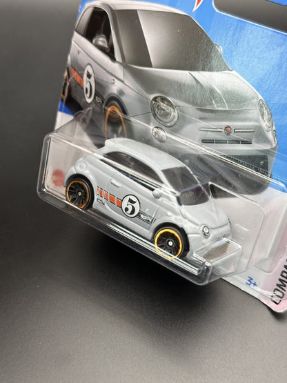 HOT WHEELS - FIAT 500e (2024) - COMPACT KINGS 2/5