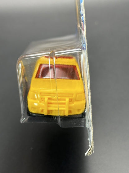 HOT WHEELS - 07 CHEVY TAHOE (2024) - HW FIRST RESPONSE 6/10