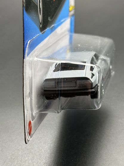 HOT WHEELS - ALFA ROMEO GTV6 3.0 (2024) - FACTORY FRESH 8/10