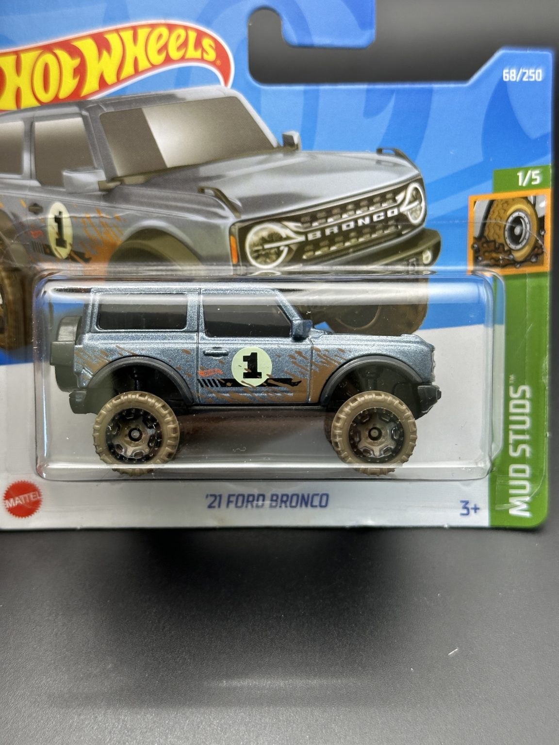 HOT WHEELS - 21 FORD BRONCO (2022) - MUD STUDS 1/5