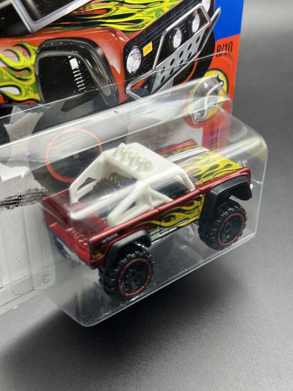HOT WHEELS - CUSTOM FORD BRONCO (2016) - HW DAREDEVILS 8/10