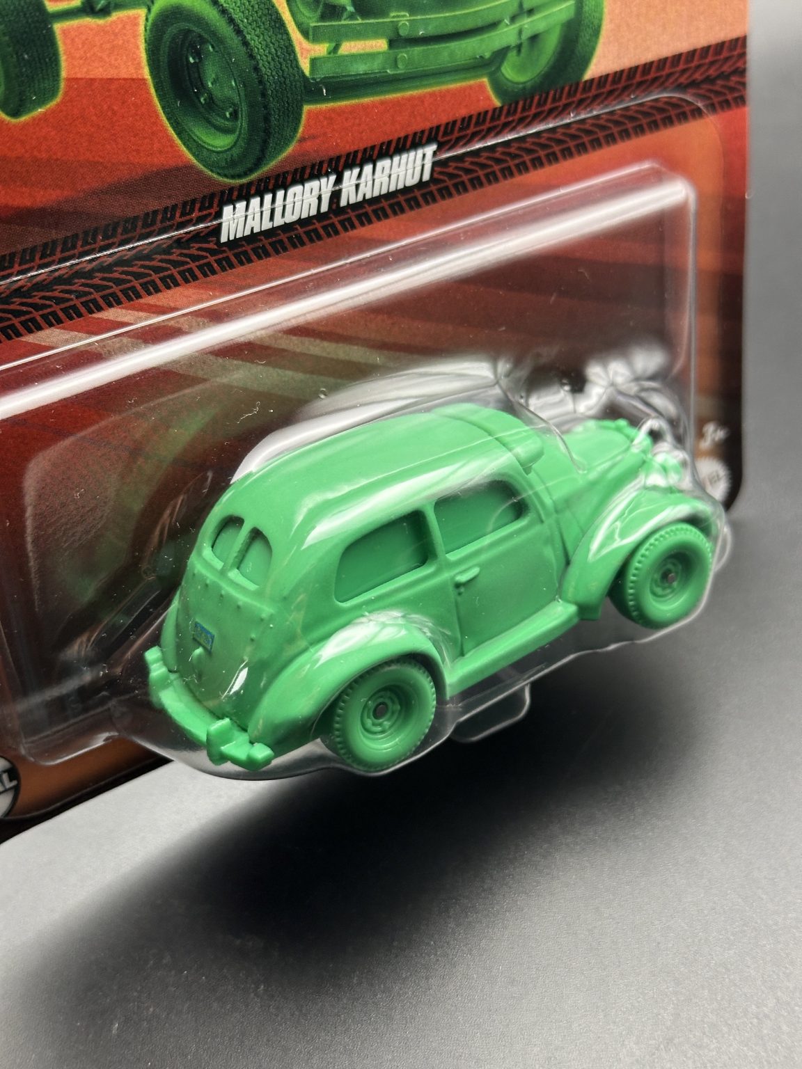 DISNEY PIXAR CARS - MALLORY KARHUT - CARS - DIECAST