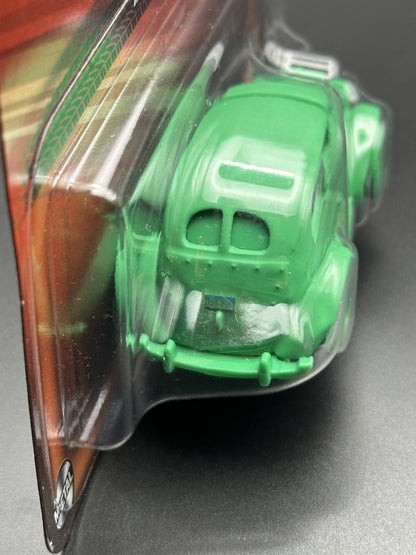 DISNEY PIXAR CARS - MALLORY KARHUT - CARS - DIECAST